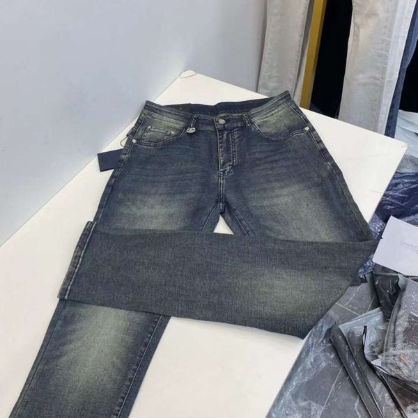 Hombres de lujo Jeans Diseñador Jeans para hombre para mujer Moda Carta Imprimir Pantalones Gráficos Simple Europeo Marea de gama alta Pesado Lavado Elástico Slim Pantalones de pierna pequeña