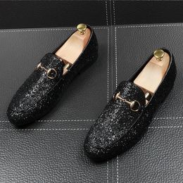 Hommes de luxe Oxfords chaussures de mariage bout pointu hommes chaussures habillées en cuir verni homme mode Designe chaussures décontractées