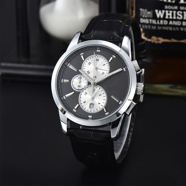 Luxury Men's Quartz Watch de haute qualité Six Hands Multifisection Datendar toxicar Calendar Luminent Belt Watchs