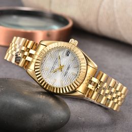 Montre de montres pour hommes de luxe Match masculin et féminin Quartz Quartz étanche en acier inoxydable Sapphire Verre Fashion Men de bracelet # 68