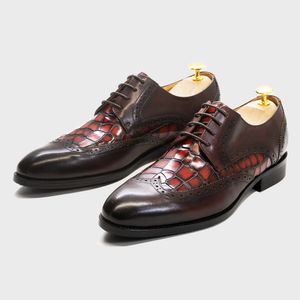 Chaussures formelles de mariage de luxe pour hommes en cuir véritable fabriqués à la main richelieu Derby à lacets bout d'aile motif Crocodile chaussure habillée pour