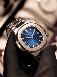 Los hombres de lujo miran el movimiento luminoso Pak Sapphire Glass Watch Luxury Watch Superclone Classic Luminous Wrist Watches First Publish Tending Men