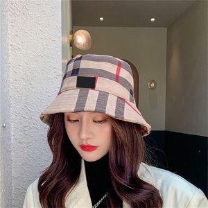 Hombres de lujo Mujeres B Sombreros de ala ancha Diseñador Sombrero de cubo Otoño Invierno Sombreros de pescador Marca de moda Gorra de canotier Gorras casuales unisex Algodón Fedora