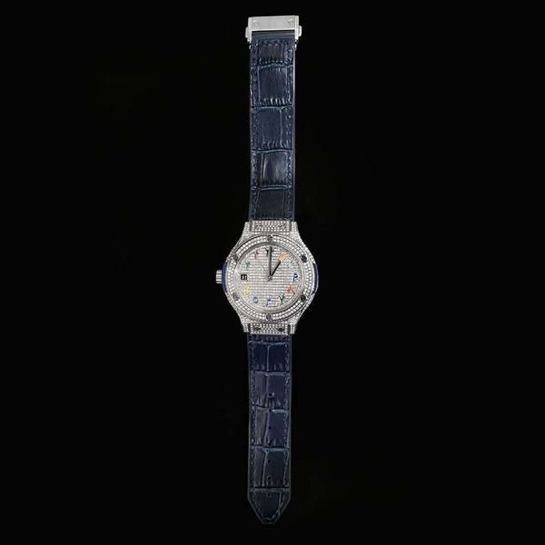 Luxury Mens Automatic Mechanical Watch Classic Style Designer Mouvement Automatic Mouvements Full Indexless en acier inoxydable Luminal Sapphire Sports Immasé8 395