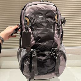 Luxury Mens Backpack Women Designer Back Pack Bags de livres en nylon Casual Schoolbag Travel Travel Designers Backpacks for Men 240418