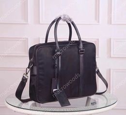 Luxe mens Briefcase sac designer sacs à bandoulière homme d'affaires ordinateur portable sac avec hommes Messenger sac à main grand fourre-tout femmes mode sac à main