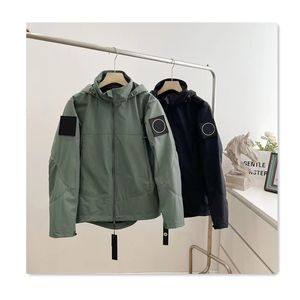 Abrigo de lujo para hombre Chaqueta de diseñador Moda Multi bolsillo Manga Insignia Hombres Ropa de trabajo Chaqueta Manga larga Cordón Chaquetas con capucha Deportes al aire libre Casual Top suelto