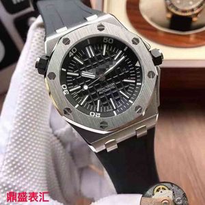 Luxury Mens Mechanical Watch Series Machine automatique 15710 Lumineux loisirs Sports haut de gamme Swiss Es Brand Wristwatch YETV J97X