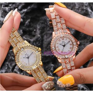 Luxury Mens Regardez les femmes B-S Fashion Womens Full Diamond Star