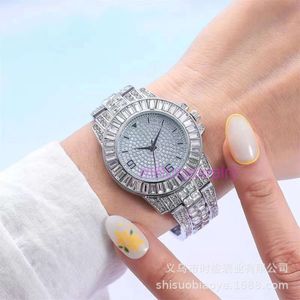 Luxury Mens Watch Women Fashion Diamond Classed Womens Quartz