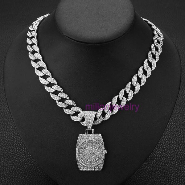 Luxury Mens Watch Women Niche Hip-Hop Punk Choker Full Diamond Pendentif pour collier cubain polyvalent