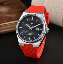 Luxury Mens Watches Blue Rubber Strap Battery Classics Chronograph Automatic Quartz Movement Wrist Wrists Mens Men Menches Watches Boucle épingle 1853