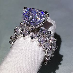 Luxe Heren Trouwringen Fashion Stones Gemstone Verlovingsring voor Vrouwen Volledige Diamond Heart Ring Sieraden 2 Peice Set