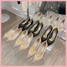 Luxury Mesh Diamond High Heels Chaussures Femme chaussure plate Nouvelle couleurs Drill Sequins Designer Dames Mariage Blanc Blanc Breffable Crystal à talons hauts 7cm