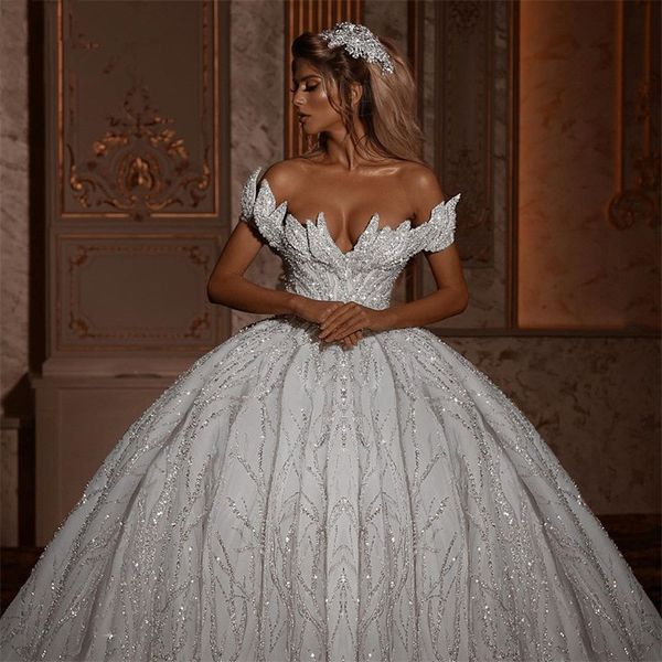 Vestidos de novia de lujo de Oriente Medio Lentejuelas brillantes Cristal con tren largo Dubai Marroquí Arabia Saudita Vestidos de novia robes de marie241N