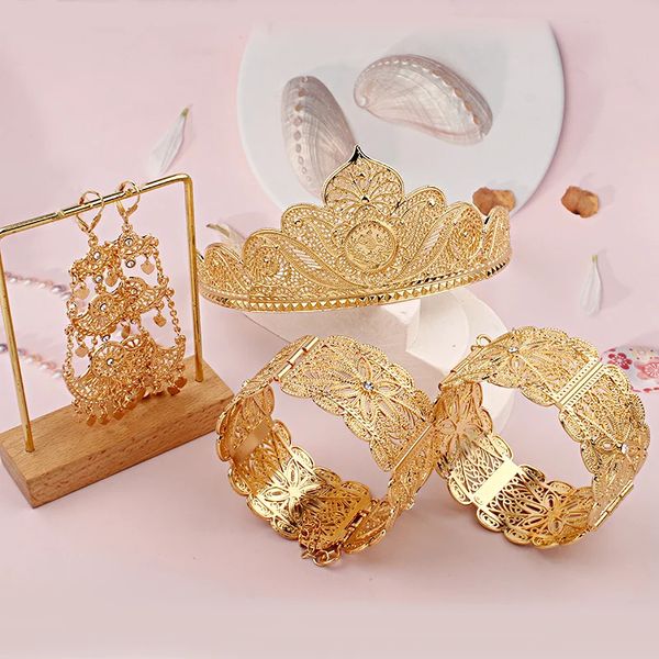 Luxury Moyen-Orient Bijoux Bijoux Bijoux Femmes musulmanes plaquées Gold Tiaras and Crowns Ethnic Hairing Bride Hair Accessories 240410