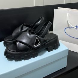 Sandales de plate-forme de luxe Monolith Designers Talons épais Pantoufles en cuir nappa rembourré doux femmes hors du bureau sneaker diapositives d'été C30