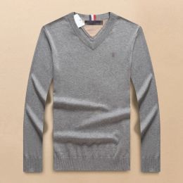 Luxury Moving Designer Men's Sweater V-hals Vintage Borduurwerk heren Multi Color Brand Gebreide zacht warme T-shirt Street Leisure Lange Mouw Solid Color Sweater Shirt