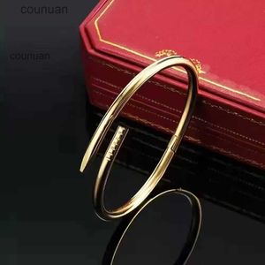 Luxe nagelarmbandontwerper Bracelet Fashion Cuff armband voor mannen dames koppelen bangle goud armband designer sieraden valentijnsdag cadeau