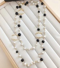 Collares de lujo Diseñador de marca Collar de perlas Colgante Enlace C Letras Collares Accesorios de joyería para fiesta de boda para mujeres y niñas