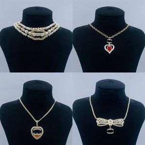 Luxe kettingmerk titanium stalen brief hanger Jewlery Designer voor vrouwen vergulde kristal parelparel juwelen accessoires bruiloft cadeau