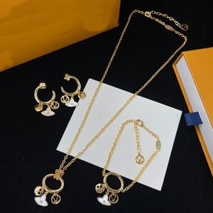 Luxe ketting voor mannen kettingontwerper voor dames kettingontwerper Golden hanger kettingen sieradencadeau
