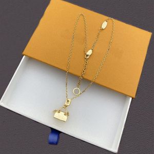 Luxe ketting hanger voor vrouwen mode diamanten kettingen sieraden hanger liefde en slotvorm ontwerp zeer kwaliteit goud zilver 249F