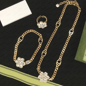 Luxe kettingen designer armband voor vrouw designer sieraden vrouwen ring Hanger Kettingen diamanten bloem ketting huwelijkscadeau