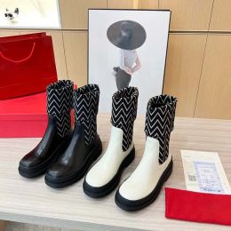 Nuevas botas de lujo de otoño e invierno de marca superior para mujer, botas negras de diseñador, botas Martin, botas de manga larga, botas de cuero, botas de fábrica 35-41