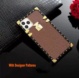 Luxe Nouveau Designer Téléphone Cas Pour Apple iPhone14 Pro Max 14Plus 11 12 13Pro 12 13 Mini X XR XSMax 6 6s 7 8 Plus Shell Mode Marron L Petite Fleur Couverture Marron Carré Coque