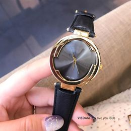 Luxe nouveau cuir de mode noir et blanc imperméable à l'eau cadeau montre marque dames montre avec boîte d'origine montre à quartz entière 0273W