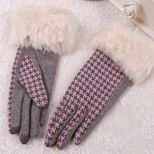 Luxe New Mode Hiver Laine Automne Gants en tricot écran tactile coeur Swallow Gants de haute qualité Réchauffez Femmes Mesdames Mitten