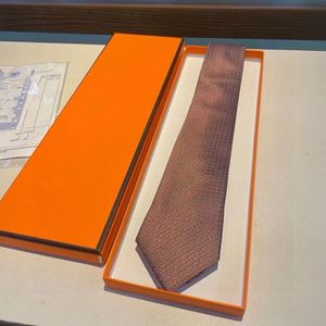 Luxury New Vies Designer de haute qualité 100% lié à la soie cravate noire bleu jacquard à la main pour hommes mariage décontracté et cravate d'affaires