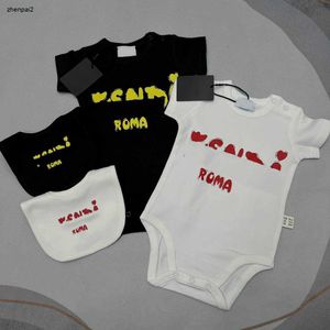 Luxe pasgeboren jumpsuits designer peuterkleding Maat 59-90 Letterbedrukking baby Kruippakje baby Katoenen bodysuit en sjaal 24Feb20