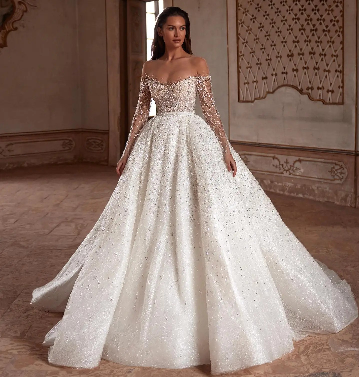 Luxus Schulterfreies Hochzeitskleid 2024 Sheer Neck Long Sleeves Pailletten Perlen A-Linie Gericht Zug Prinzessin Dubai Braut Kleider Vestido De Novia
