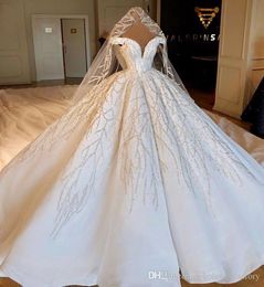Luxe hors de l'épaule robe de bal robes de mariée 2020 cristaux de perles froncé chapelle train robes de mariée de mariage Image réelle CPH039