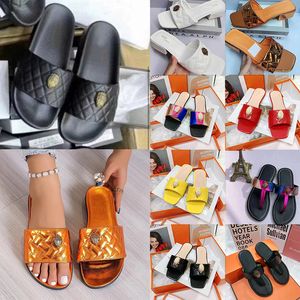 Luxury OG Sandalias Oriaginales Diseñador Famosa Mujeres Kurt Ladilla Botth Slip Beach Slip-On Toboganes de cuero Clases suaves Slippers Flip Sandale Sandale