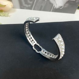Bracelet de créateur de bracelet de luxe C-letter C-Letter Double Row Diamond Pearl Open Bracelet Cadeau de luxe Femme Femme Exquisite Premium Jewelry Accessoires
