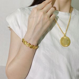 Pulseras abiertas de lujo Patrón griego antiguo Brazalete Banshee Medusa Retrato de cabeza Chapado en oro de 18 quilates Joyería de diseñador para mujer Regalos festivos para fiestas MB1-21