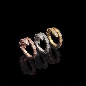 Luxe Originele ontwerper volledige diamant B snake Ring 18K Goud Zilver Rose logo graveren Vrouwen meisje liefhebbers bruiloft Sieraden Lady Party Geschenken 6 7 8 9
