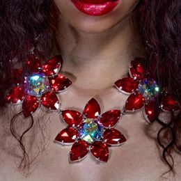 Luxe oversized rode kristallen bloem hanger choker ketting voor vrouwen charme grote kraag sieraden 240305