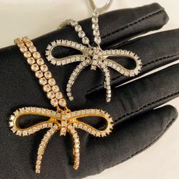 Luxe Paris B Brand Bowknot Designer ketting voor vrouwen 18k gouden geometrie vrouw zoete boog knoop ketting choker glans natuur diamant kristallen kettingen sieraden
