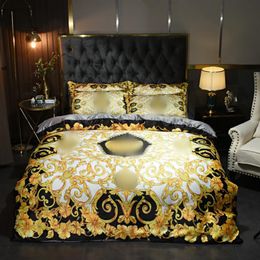 Luxuriöse Muster-Designer-Bettwäsche-Sets, 4-teiliges Set, golden bedruckte Seide, Queen-King-Size-Bettbezug, Bettlaken, modische Kissenbezüge224f