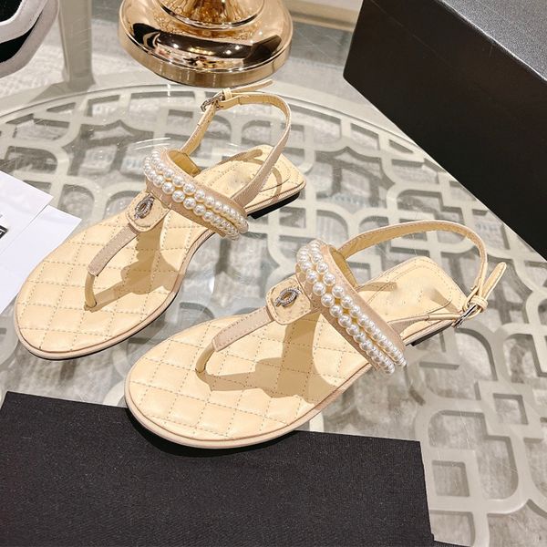 Luxury Pearl Designer Sandals Rattan para mujer Rattan Sheepssely Tobas Tobogán Tobogados Flip-Flops clásicos de textura acolchada Matelasse Sandalias de ajuste de tobillo