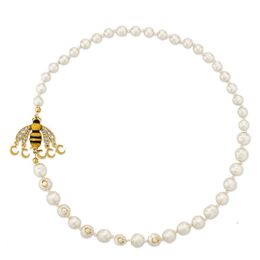 Collar de perlas de lujo G Joyería de diseño para mujeres Collares con dijes de abeja de oro clásico Gargantillas de boda Collares Cadenas Accesorios Regalos