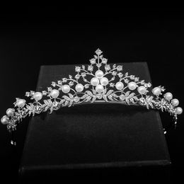 Luxe Pearl Princess Tiaras en Crowns Betrokkenheid Wedding Haaraccessoires Kiefstuk voor Bruid Jewelry Prom Party Gift