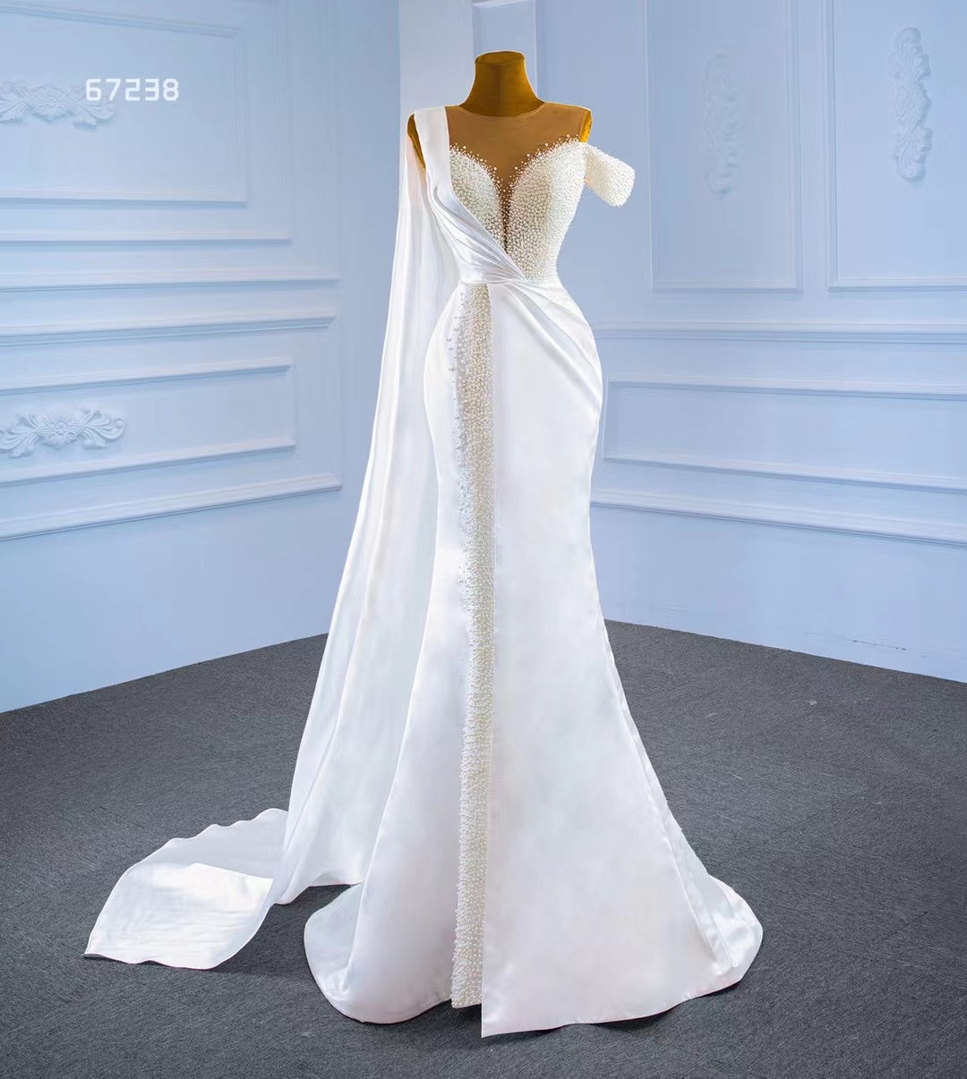 Lyxig bröllopsklänning pärlor en axel sjöjungfru svans brudklänning SM67238