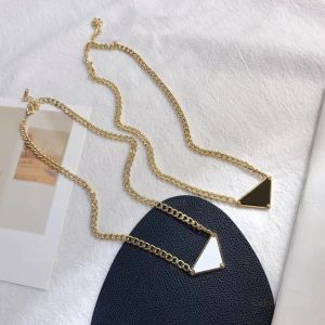 Luxe hanger ketting mode omgekeerde driehoek P brief gouden ketting sieraden heren dames mode persoonlijkheid sleutelbeen kettingen topkwaliteit