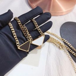 Collier pendentif de luxe mode hommes et femmes triangle inversé lettre P chaîne en or bijoux hommes et femmes personnalité de la mode chaînes de clavicule