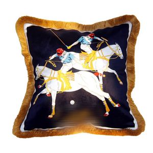 Taie d'oreiller de luxe design de signalisation motif classique impression double face bord de pompon taie d'oreiller housse de coussin 50*50 cm pour la maison cadeaux décoratifs de Noël 2022